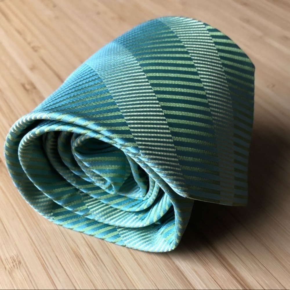 Hugo Boss silk neck tie